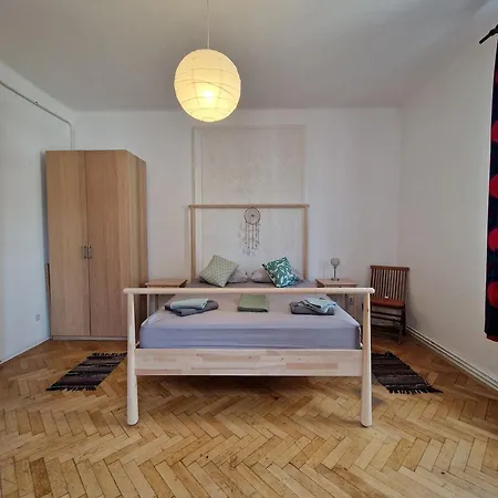 Historic Charm And Modern Comfort - Interwar *