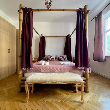 Historic Charm And Modern Comfort - Interwar