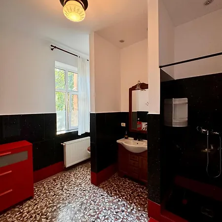 Historic Charm And Modern Comfort - Interwar * Bukarest