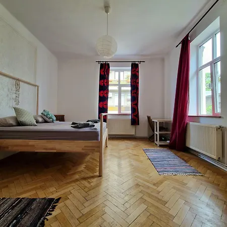 Lägenhet Historic Charm And Modern Comfort - Interwar