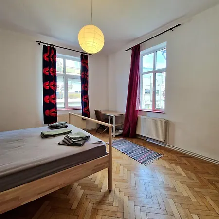 Historic Charm And Modern Comfort - Interwar Апартаменты